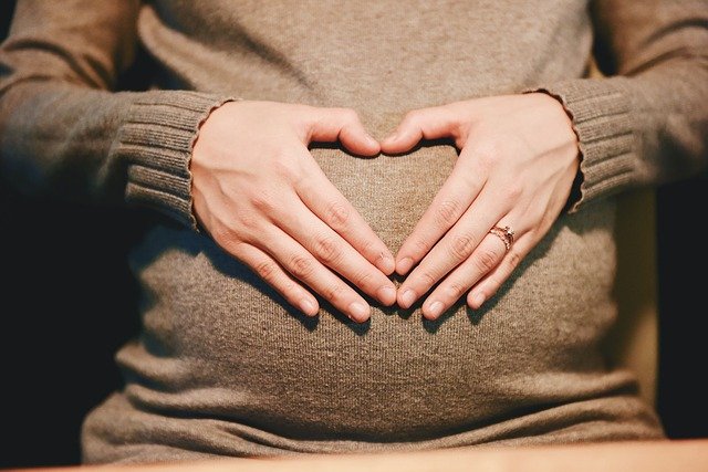 Women flying when pregnant, 4AllFamily Canada